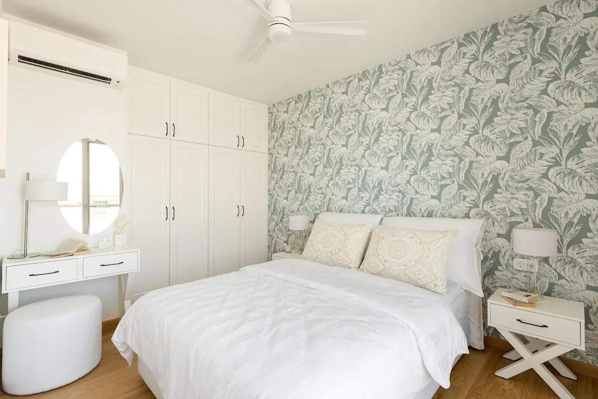 Апартаменты Gorgeous Exclusive Penthouse Next To The Seafront Салоники 0*,  Греция